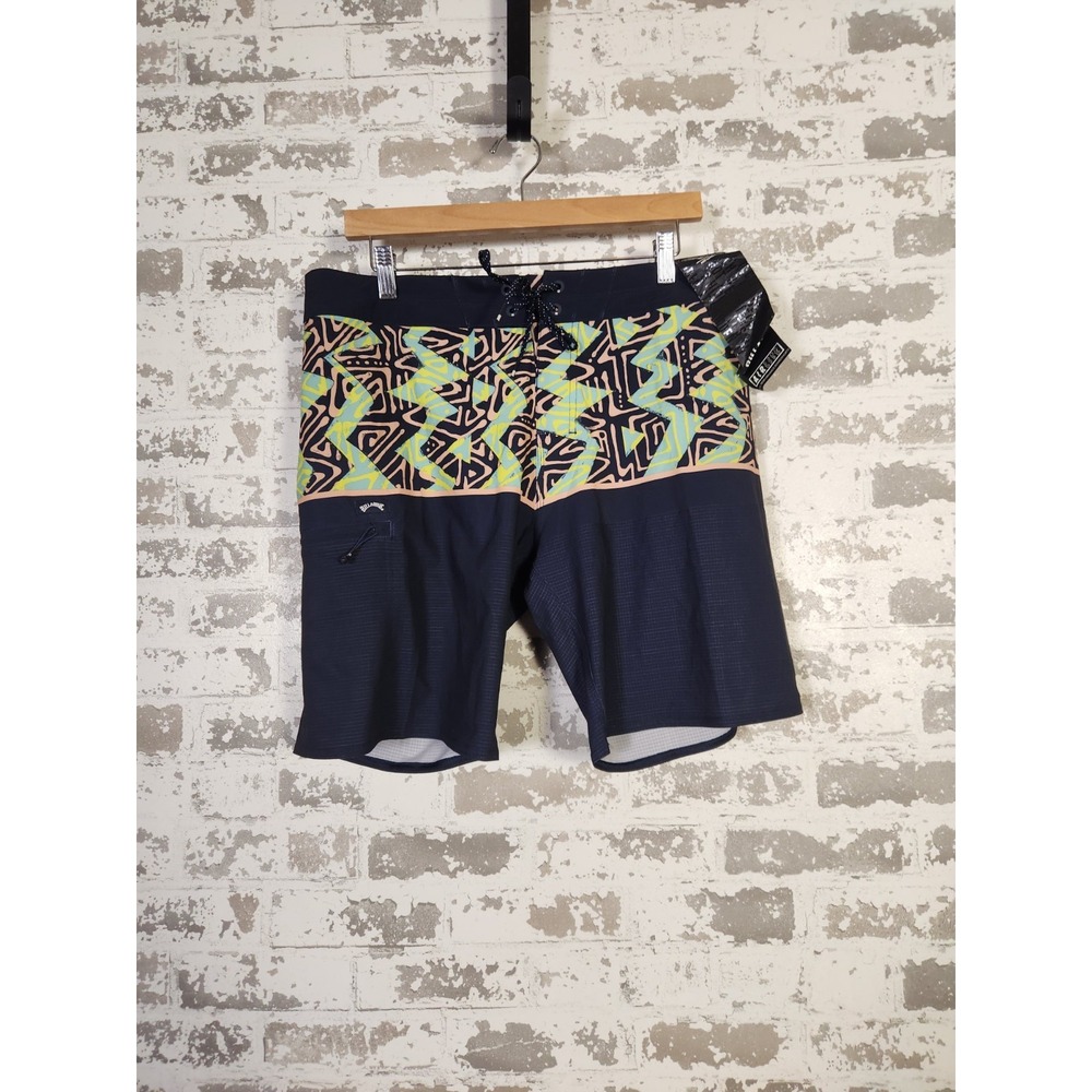 Billabong Recycler Airlite Mid Length Total Performance Boardshorts Size 32 NEW